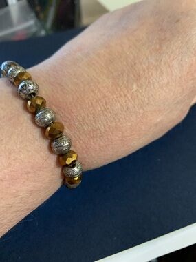 Elegant Gold and Silver Beaded Stretch Bracelet - Women Jewelry